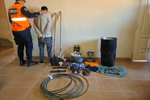 Detienen a un hombre en Estación Simbolar por robo y recuperan objetos sustraídos