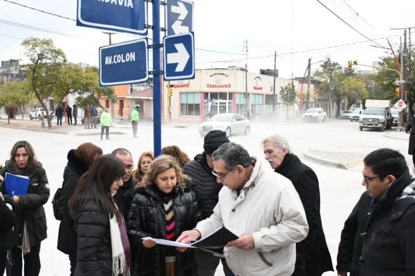 La intendente Fuentes habilitó un nuevo tramo de la repavimentación de Av. Colón