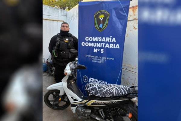 Recuperaron una moto robada en el barrio Juan Felipe Ibarra durante un patrullaje nocturno