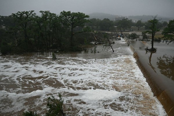 Asciende ya a 68 el número de muertos por las inundaciones en Texas