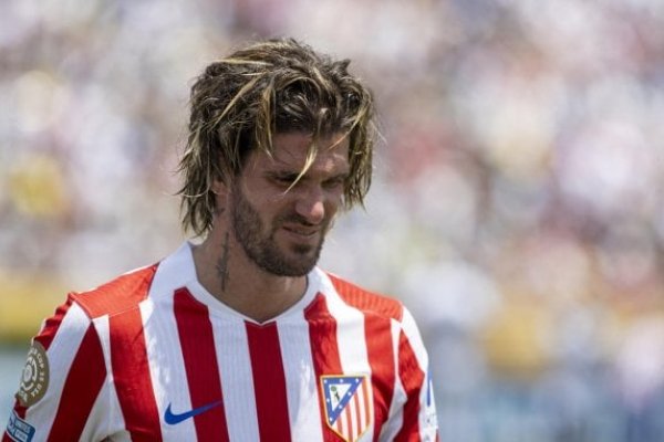 La bomba de Flavio Azzaro que ilusiona a todo Racing: “Hay muchas chances de que De Paul juegue acá”