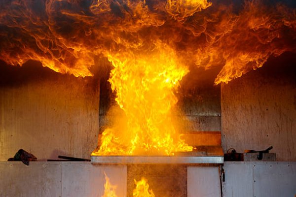 Tragedia: explotó una cocina y una adolescente embarazada sufrió graves quemaduras